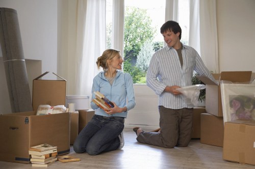 Satisfied clients after successful unpacking service